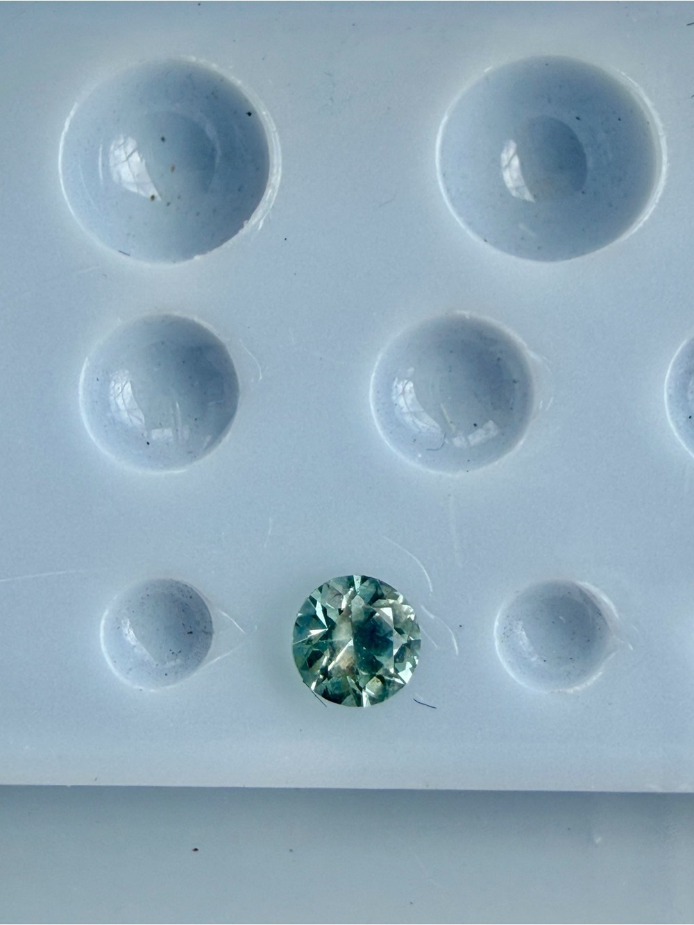 Round blue sapphire 3.45mm .23carats total weight